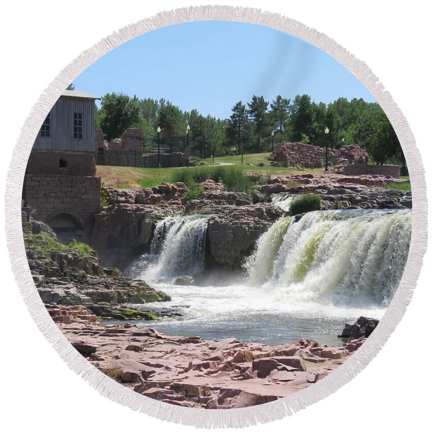 Sioux Falls Round Beach Towel featuring the photograph Sioux Falls by Keith Stokes