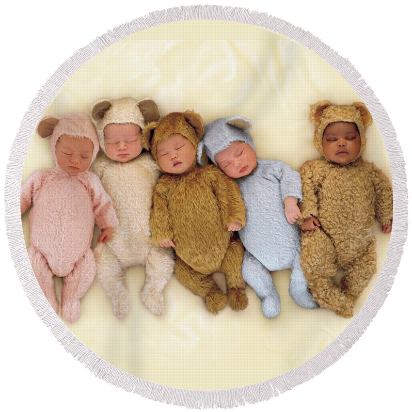 Teddy Bears Round Beach Towel featuring the photograph Sleepy Bears by Anne Geddes