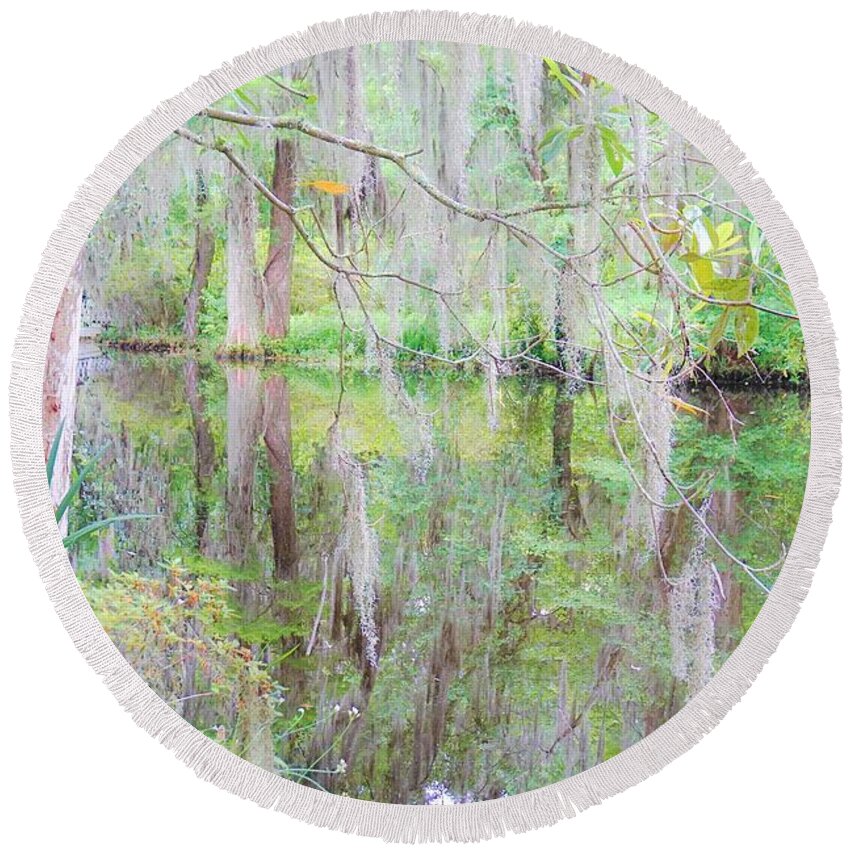 Southern Round Beach Towel featuring the photograph Southern Plantation by Merle Grenz