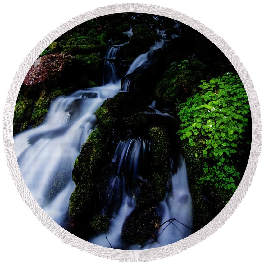 Majestic Round Beach Towel featuring the photograph Spray Park Waterfall by Pelo Blanco Photo