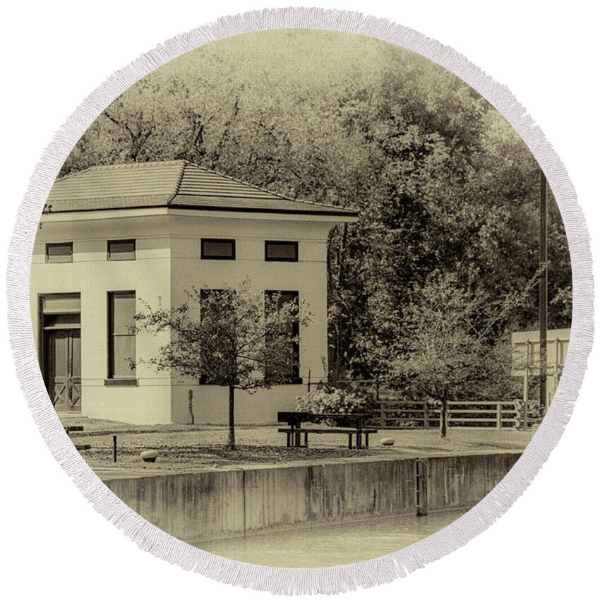 Erie Canal Round Beach Towel featuring the photograph Station House in B/W by William Norton