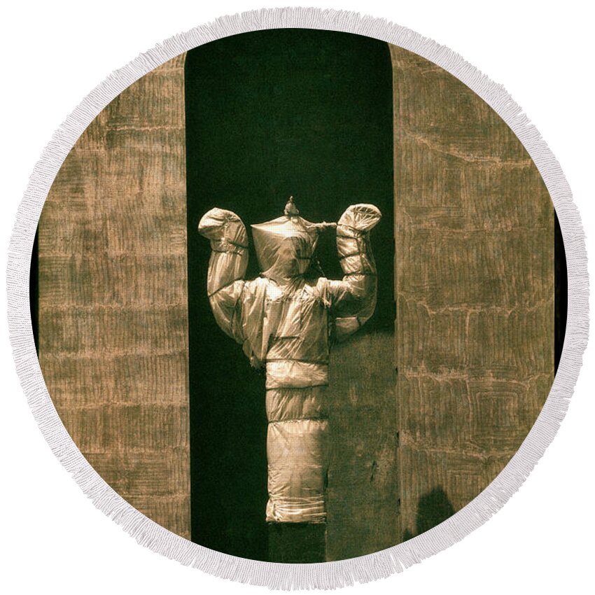 Art Deco Statue Round Beach Towel featuring the photograph Statues Individual #1 by David Chasey