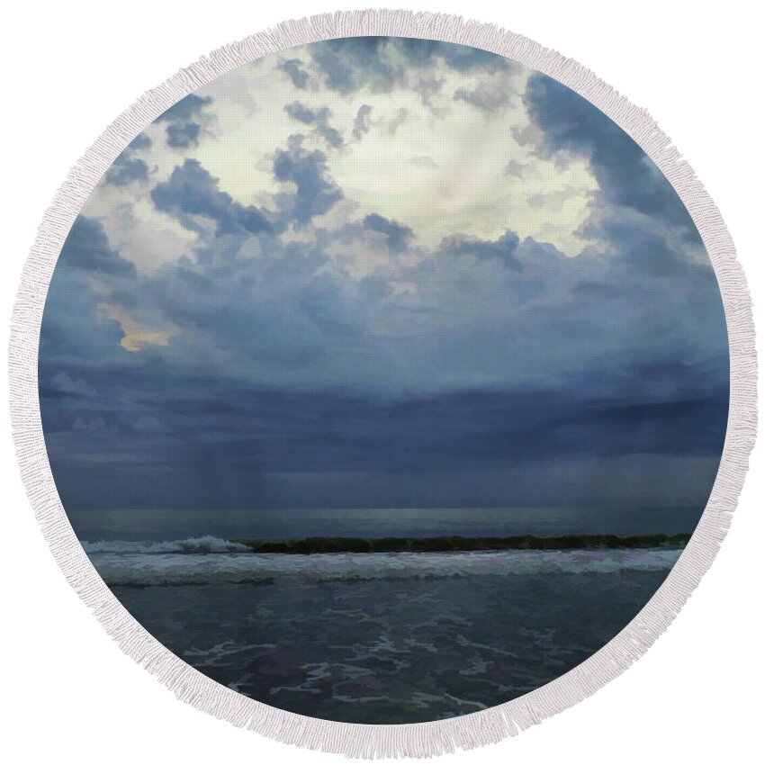 Sunrise Round Beach Towel featuring the photograph Storm Clouds At The Beach by D Hackett