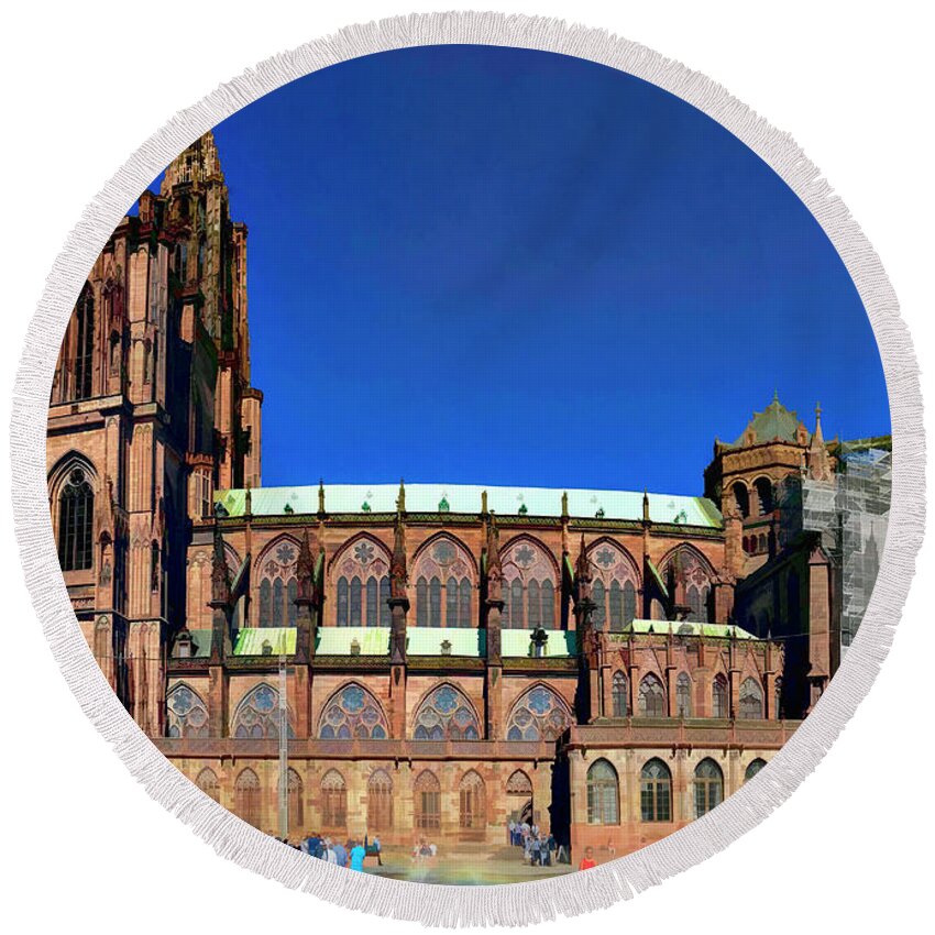 France Round Beach Towel featuring the photograph Strasbourg Catheral by Alan Toepfer