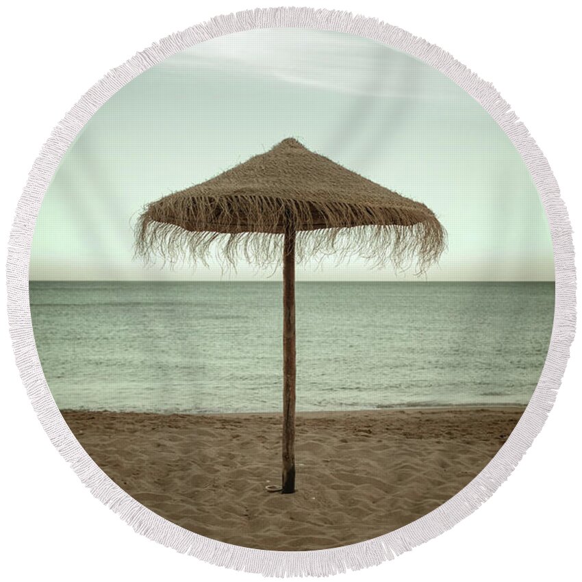 Atlantic Round Beach Towel featuring the photograph Straw Shader by Carlos Caetano