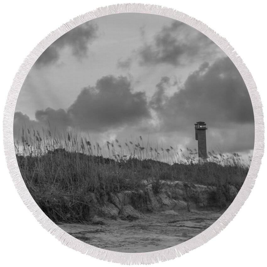 Sullivan's Island Lighthouse Round Beach Towel featuring the photograph Sullivans Island Lighthouse Sea Breeze by Dale Powell