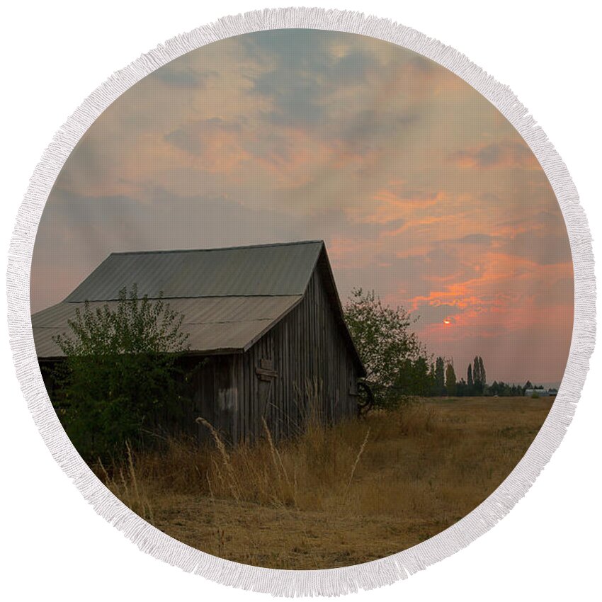 Idaho Panhandle Round Beach Towel featuring the photograph Summer Barn by Idaho Scenic Images Linda Lantzy