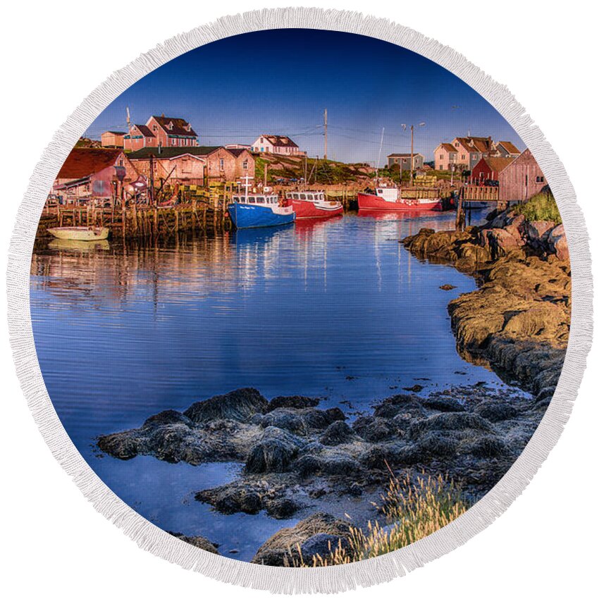 Peggy's Cove Round Beach Towel featuring the photograph Sunrise at Peggy's Cove by Patrick Boening