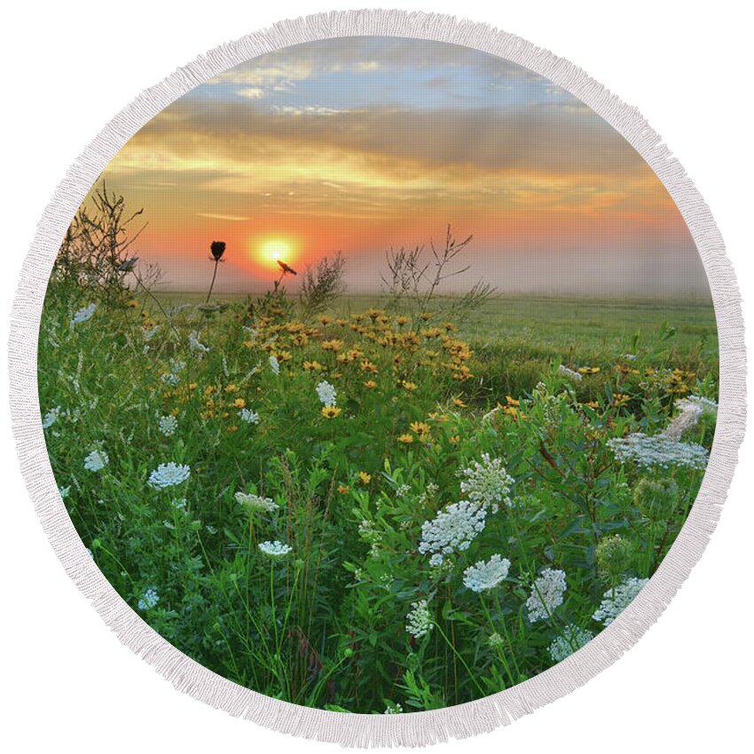 Mchenry County Conservation District Round Beach Towel featuring the photograph Sunrise in McHenry County by Ray Mathis