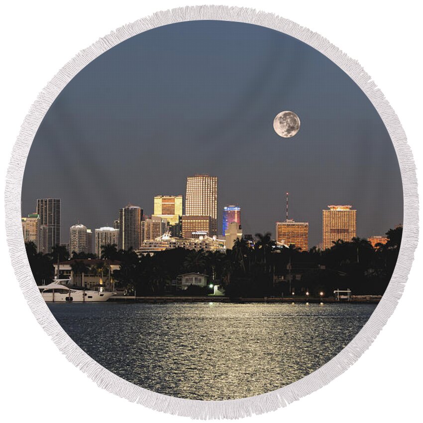 Sunrise Round Beach Towel featuring the photograph Moonrise Over Miami by Gary Dean Mercer Clark