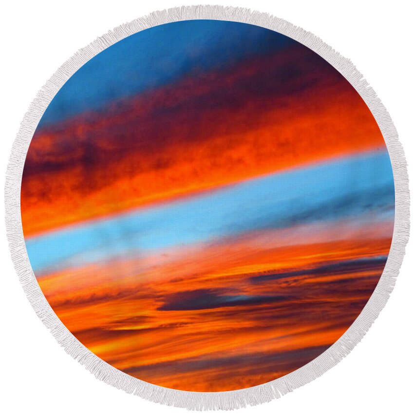 Abstract Photo Round Beach Towel featuring the photograph Sunset Abstract by Kelly Holm