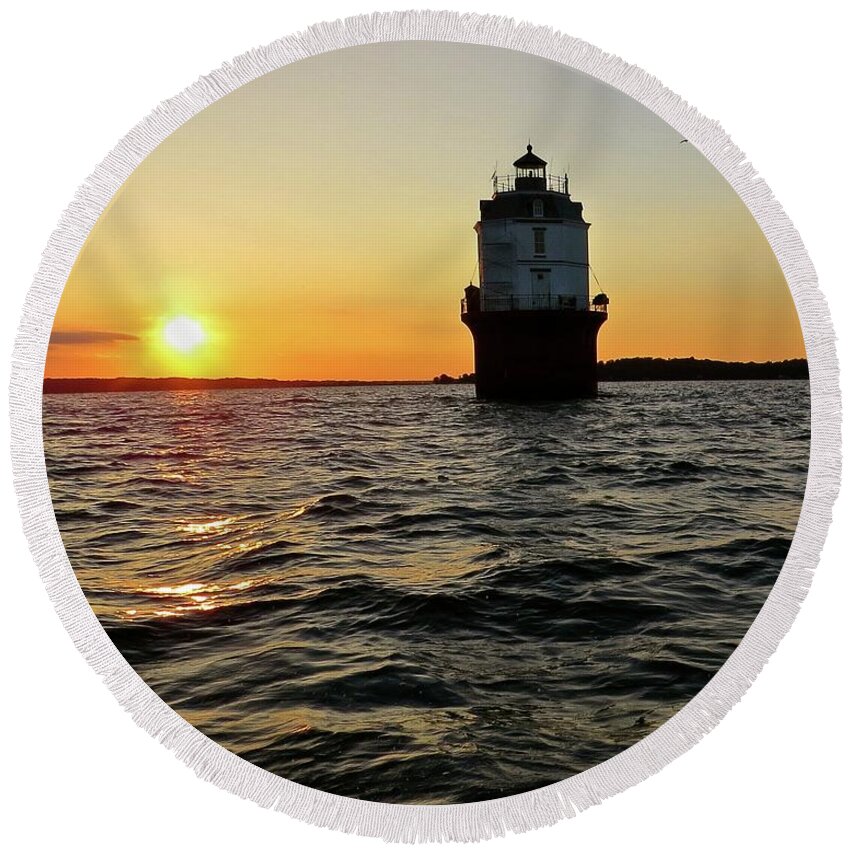 Baltimore Lighthouse Round Beach Towel featuring the photograph Sunset at Baltimore Light by Nancy Patterson
