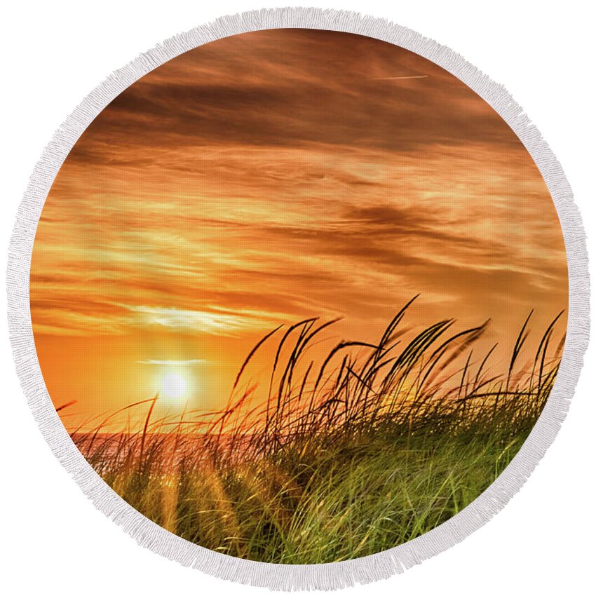 Sun Round Beach Towel featuring the photograph Sunset at the Bay by Heather Hubbard