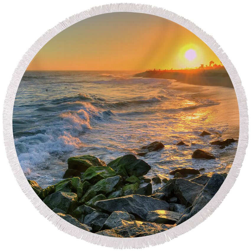 Sunset Round Beach Towel featuring the photograph Sunset At The Wedge by Eddie Yerkish