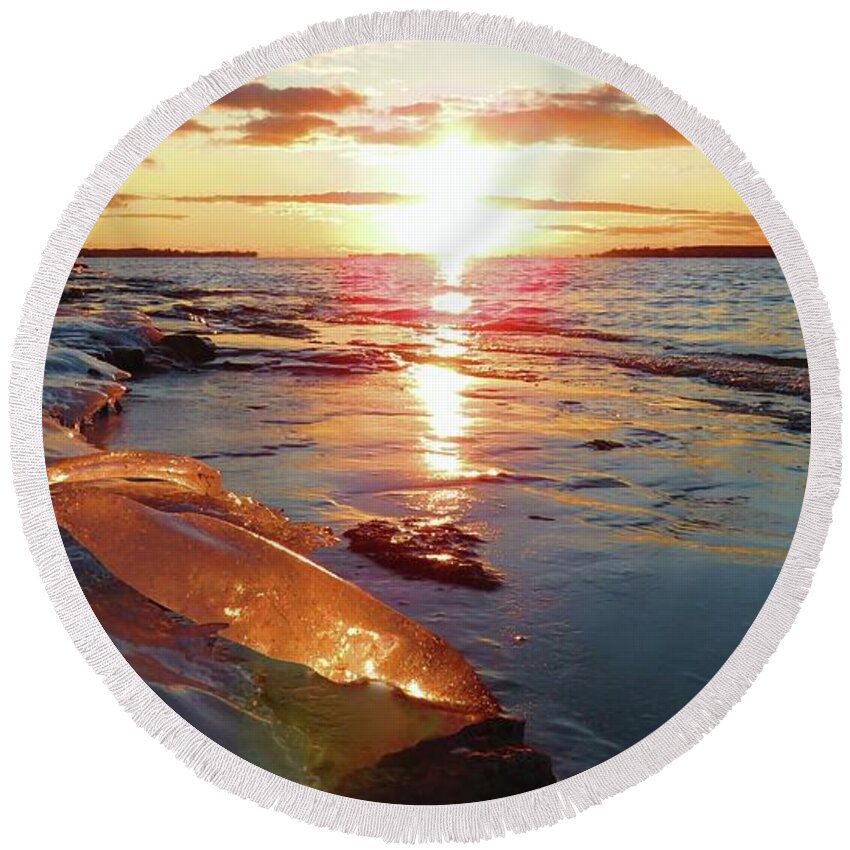Thousand Islands Round Beach Towel featuring the photograph Sunset on Ice by Dennis McCarthy