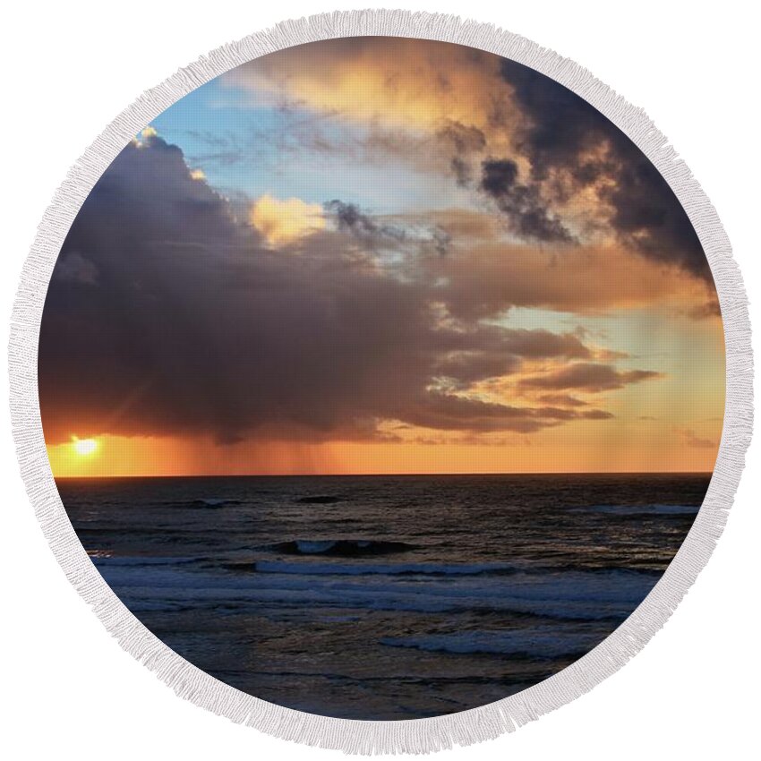 Sunset Round Beach Towel featuring the photograph Sunset on the Pacific by KATIE Vigil