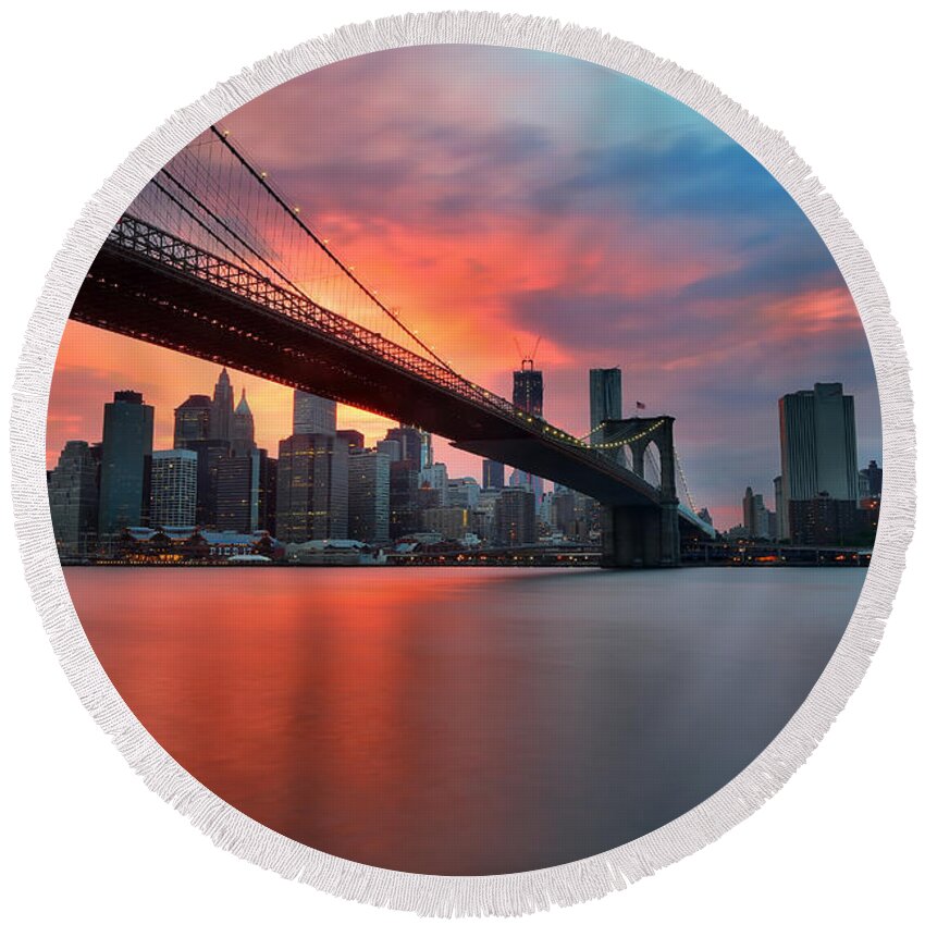 Sunset Round Beach Towel featuring the photograph Sunset over Manhattan by Larry Marshall