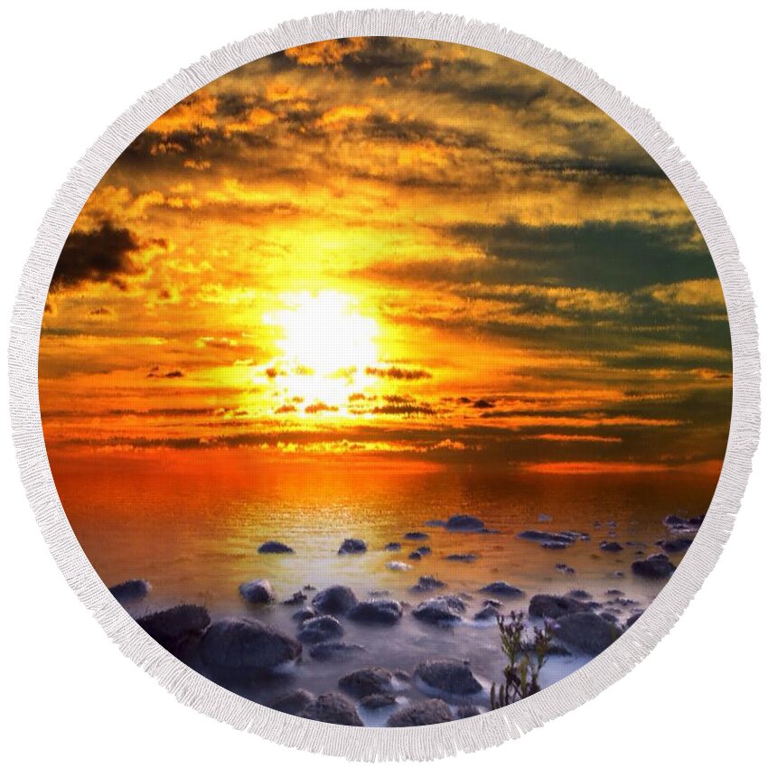 Beach Painting Round Beach Towel featuring the painting Sunset Shoreline by Mark Taylor