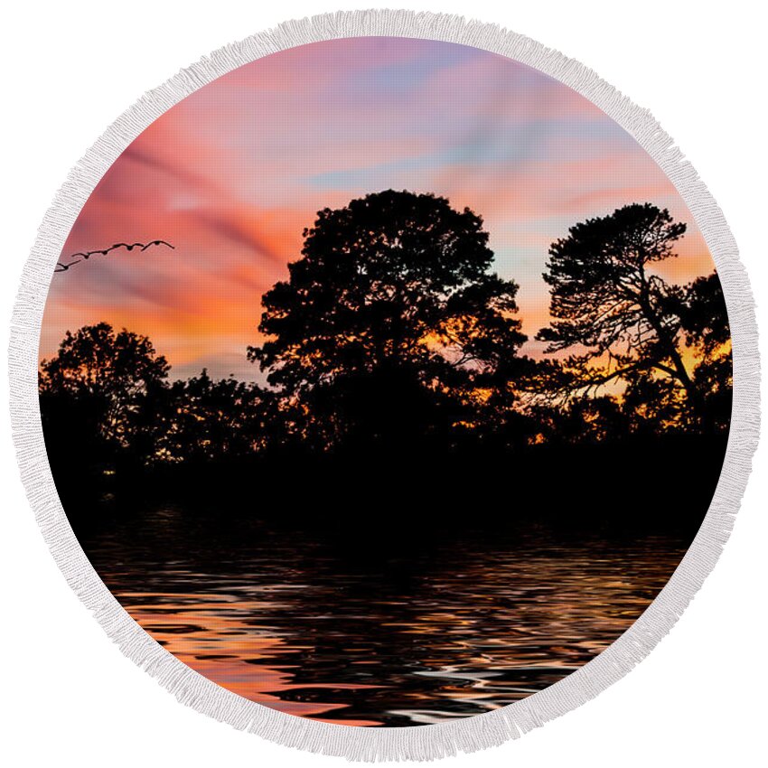 Lake Round Beach Towel featuring the photograph Sunset Silhouette by Cathy Kovarik