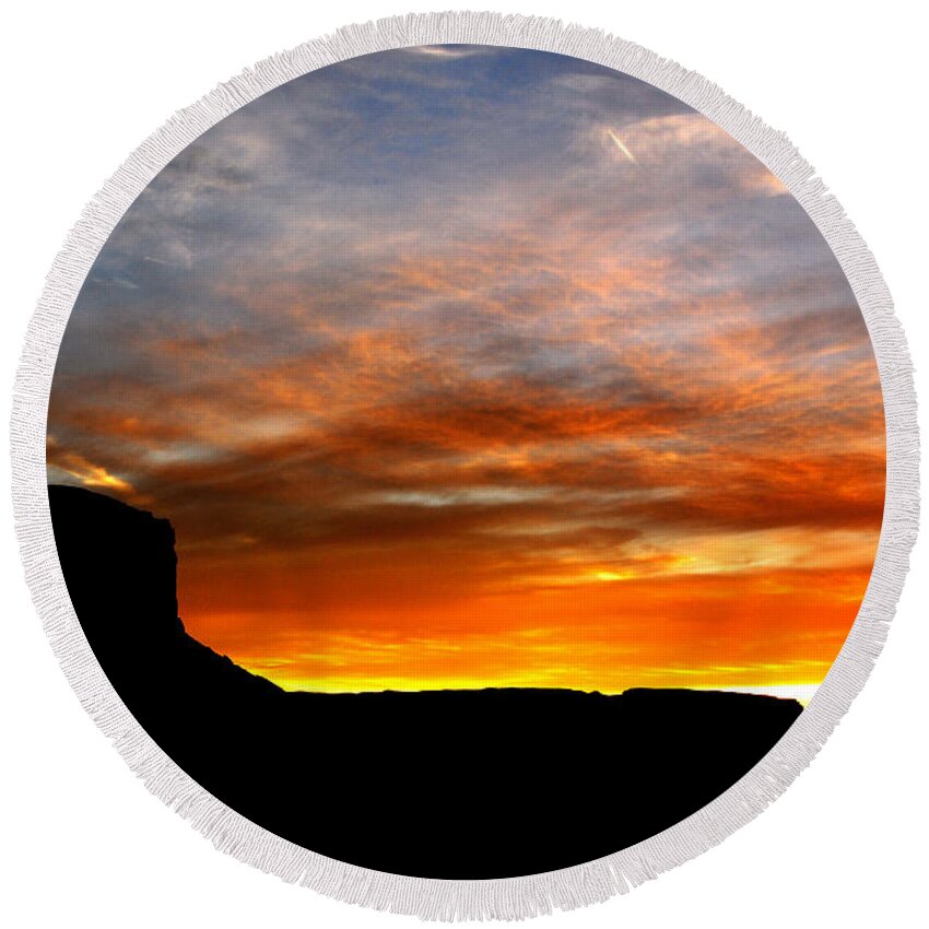 Monument Valley Round Beach Towel featuring the photograph Sunset Sky by Harry Spitz