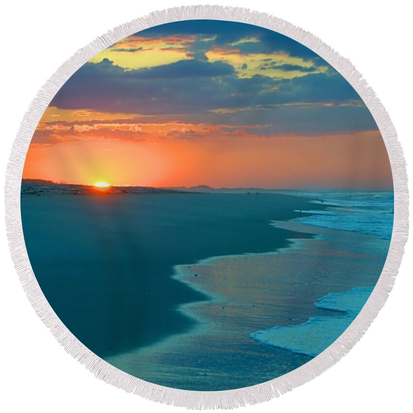 Sweet Round Beach Towel featuring the photograph Sweet Sunrise by Newwwman