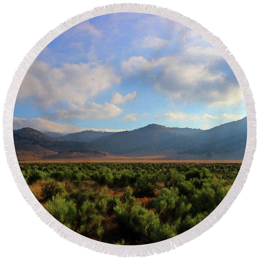 Tehachapi Round Beach Towel featuring the photograph Tehachapi Mountains 2 by Timothy Bulone