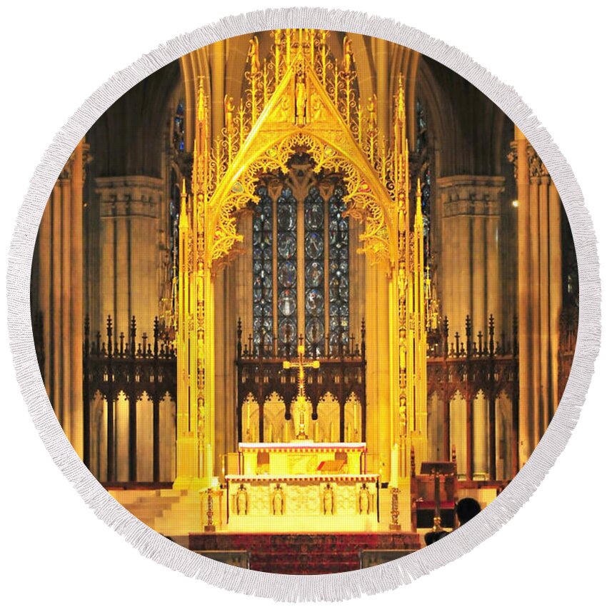 Saint Patrick's Cathedral Round Beach Towel featuring the photograph The Alter by Diana Angstadt