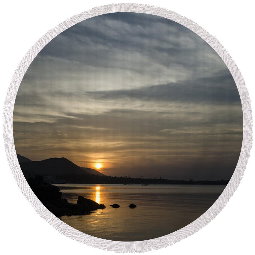 Michelle Meenawong Round Beach Towel featuring the photograph The Bay by Michelle Meenawong