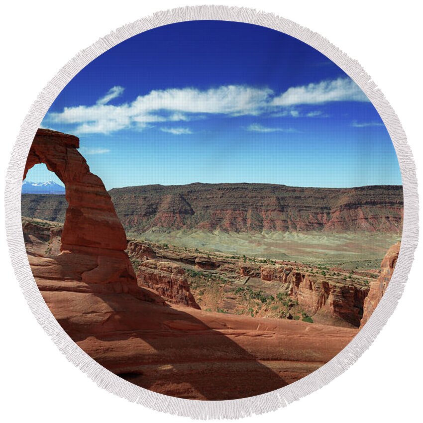Arches Round Beach Towel featuring the photograph The Delicate Arch by Renee Hardison