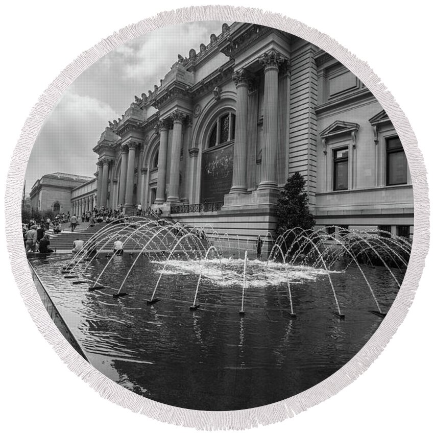 B&w Round Beach Towel featuring the photograph The Met NYC by John McGraw
