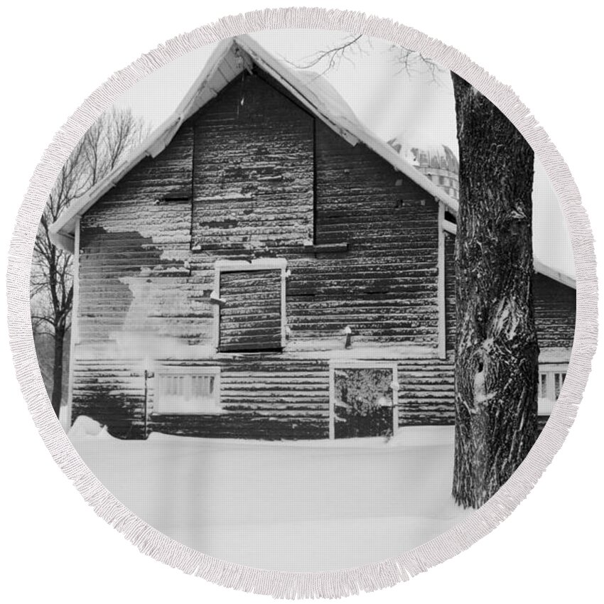 Barn Round Beach Towel featuring the photograph The Old Barn by Julie Lueders 
