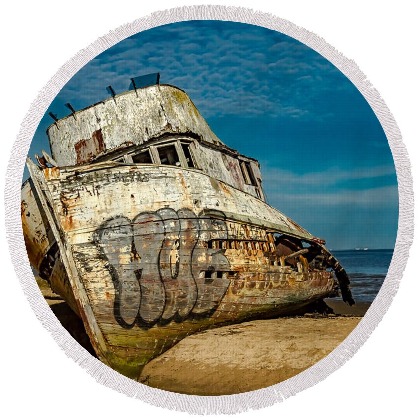 The Pt Reyes Round Beach Towel featuring the photograph The Point Reyes Beached by Bill Gallagher