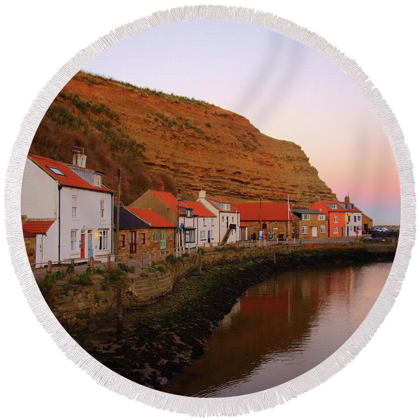 River Round Beach Towel featuring the photograph The River at Staithes by Jeff Townsend