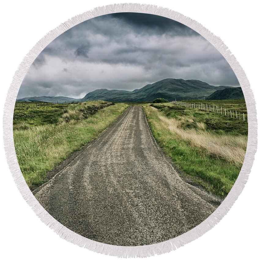 Landscape Round Beach Towel featuring the photograph The Road to Tongue by David Lichtneker