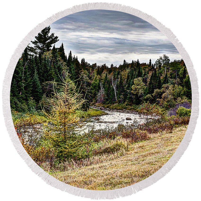 New Round Beach Towel featuring the photograph The Traveller by Deborah Klubertanz