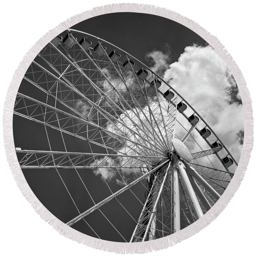 Great Smoky Mountain Wheel Round Beach Towel featuring the photograph The Wheel And Sky In Black and White by Greg and Chrystal Mimbs