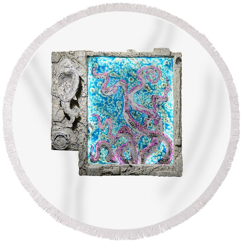Sea Round Beach Towel featuring the sculpture Things of the Sea by Christopher Schranck