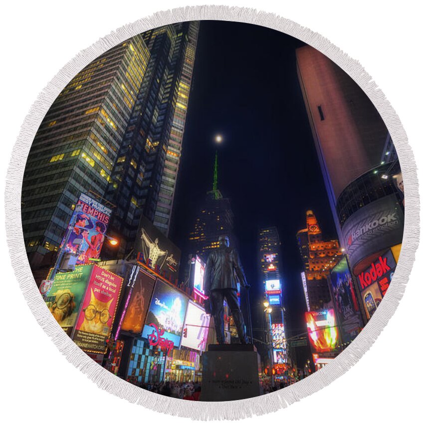Art Round Beach Towel featuring the photograph Times Square Moonlight by Yhun Suarez