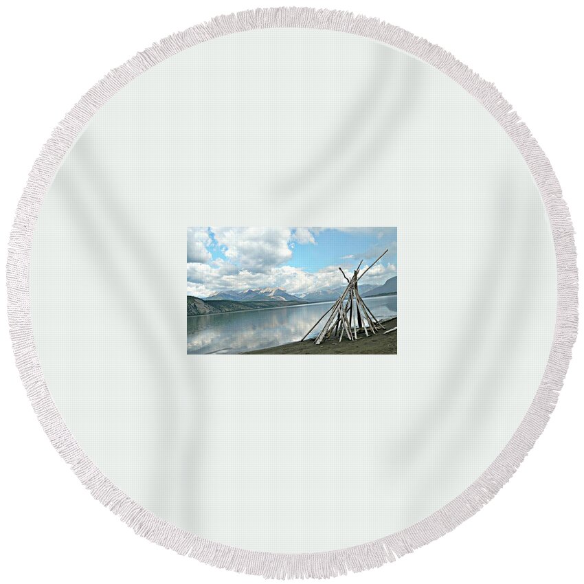 Tipi Round Beach Towel featuring the photograph Tipi like by 'REA' Gallery