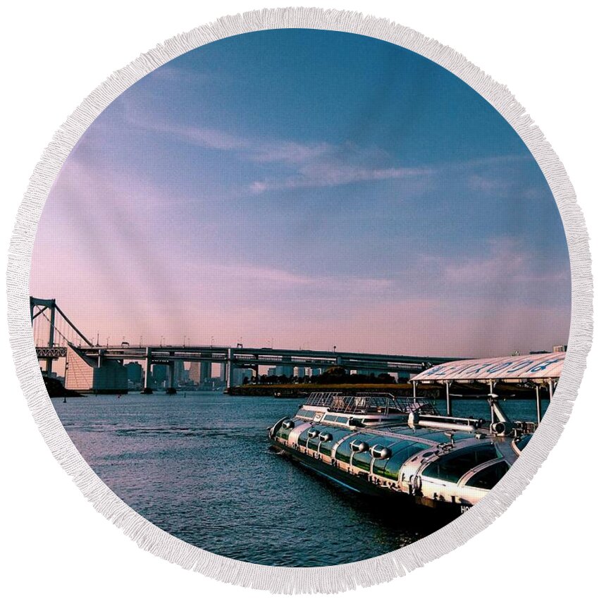 Landscape Round Beach Towel featuring the photograph To the space from sea by Momoko Sano