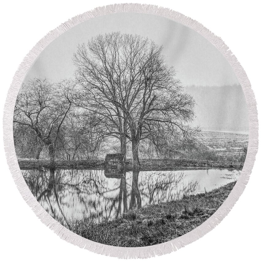 Black And White Round Beach Towel featuring the photograph Trees in fog Kennebunk Maine by David Smith