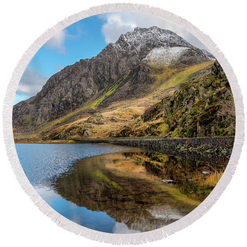 Llyn Ogwen Round Beach Towel featuring the photograph Tryfan Mountain Snowdonia by Adrian Evans