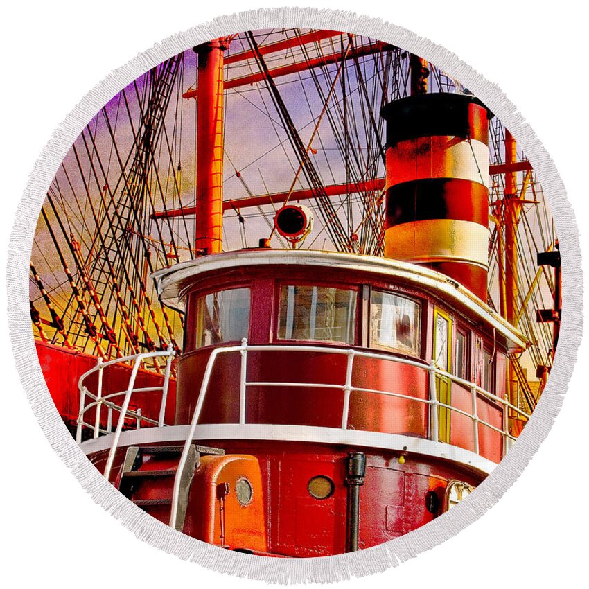 Tugboat Round Beach Towel featuring the photograph Tugboat Helen McAllister by Chris Lord