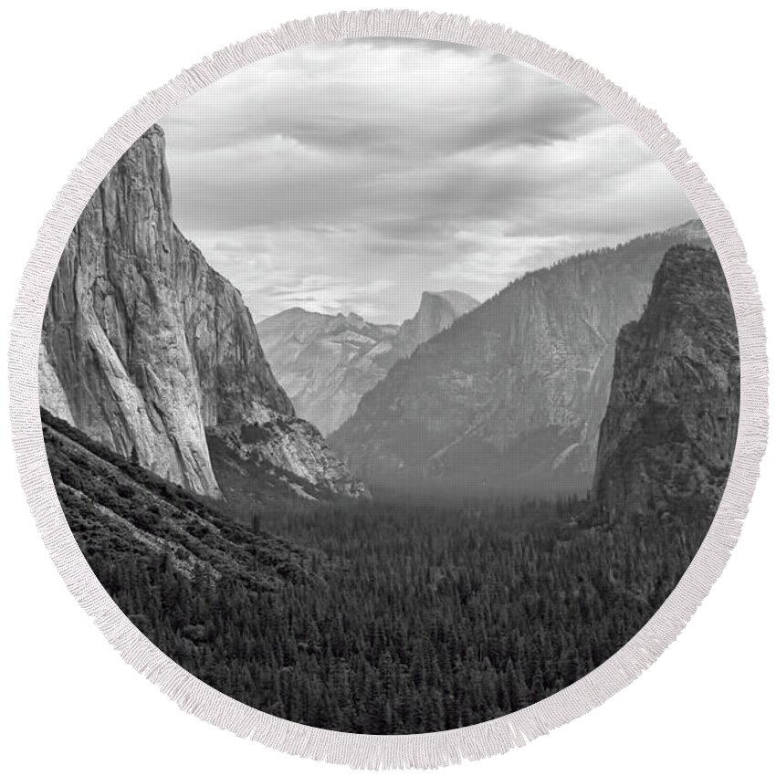 Yosemite Round Beach Towel featuring the photograph Tunnel view BW by Chuck Kuhn