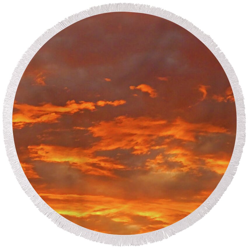 Twilight Round Beach Towel featuring the photograph Twilight Sky by Val Miller