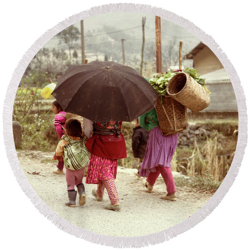 Vietnam Round Beach Towel featuring the photograph Umbrella Children Vietnamese by Chuck Kuhn