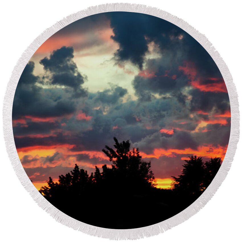 Sunset Round Beach Towel featuring the photograph Utah SUnset by Bryan Carter