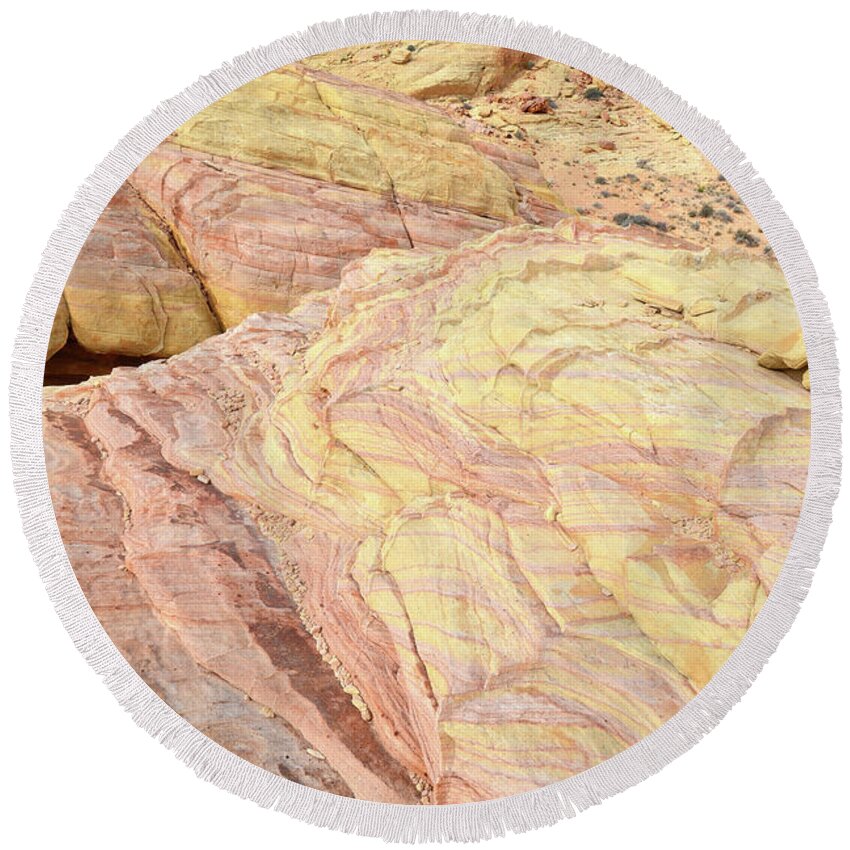 Valley Of Fire State Park Round Beach Towel featuring the photograph Valley of Fire Ripples of Color by Ray Mathis
