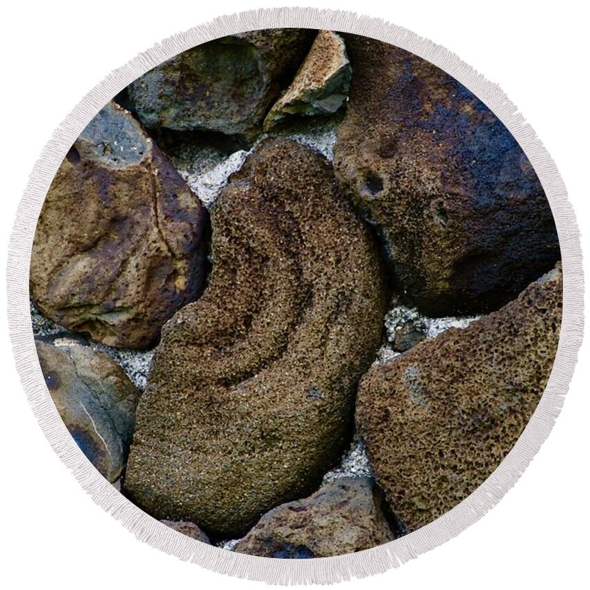 Rock Wall Round Beach Towel featuring the photograph Volcanic Rock Wall by Craig Wood