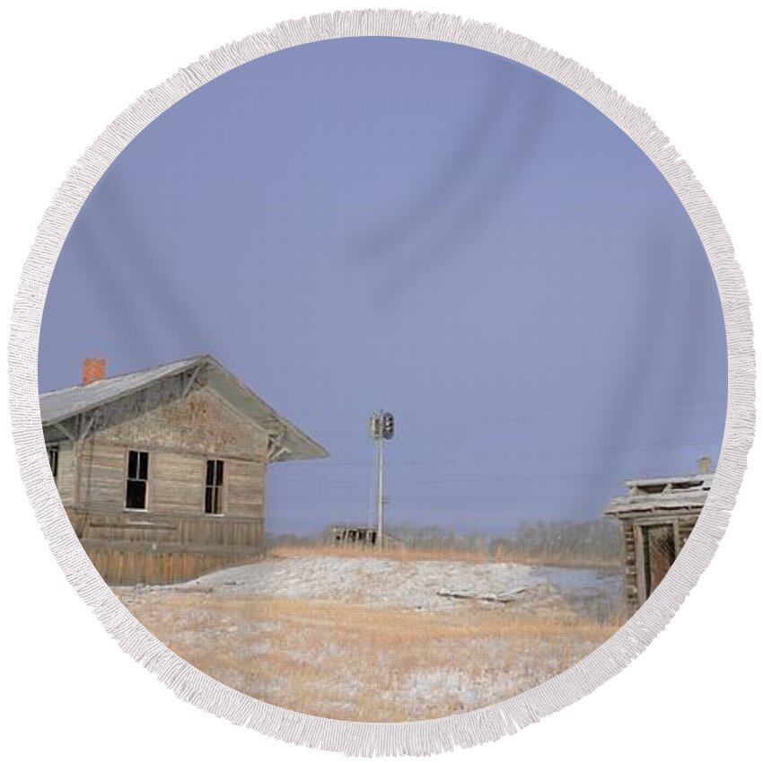 Old Things Round Beach Towel featuring the photograph Waiting for the Train to Come by Merle Grenz